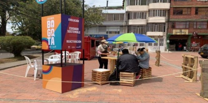 Comerciantes y sector productivo de Bogotá no tendrán que pagar por el uso del espacio público este año